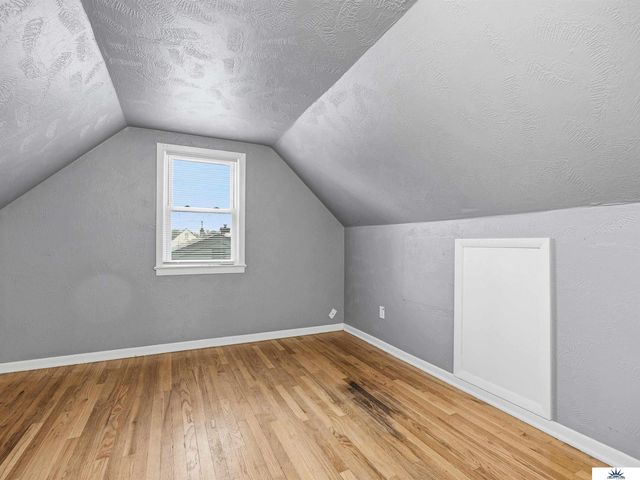 404 W 30th Avenue, Bellevue, NE 68005