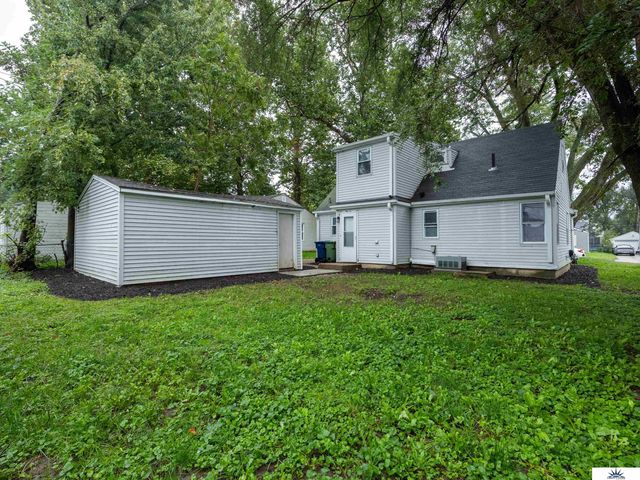 404 W 30th Avenue, Bellevue, NE 68005