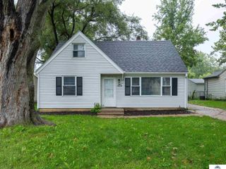 404 W 30th Avenue, Bellevue, NE 68005