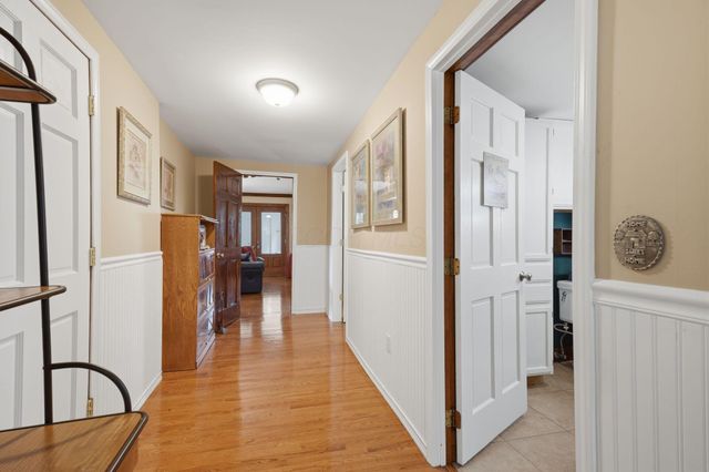 64 E Main Street, Westerville, OH 43081
