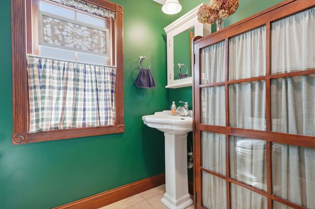 64 E Main Street, Westerville, OH 43081
