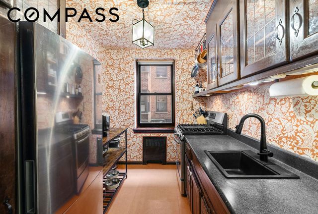 3242 92nd St Apt 102B, New York City, NY 11369