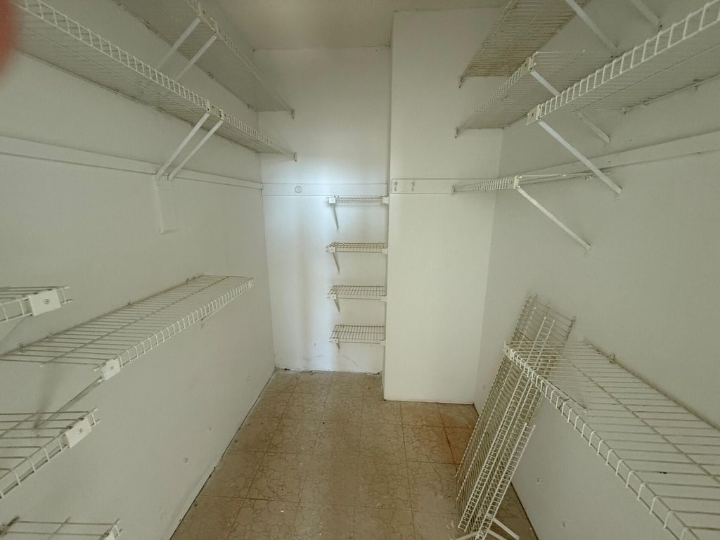 Image 17 of property listing at 3450 S Ocean Boulevard 819, Palm Beach, FL 33480