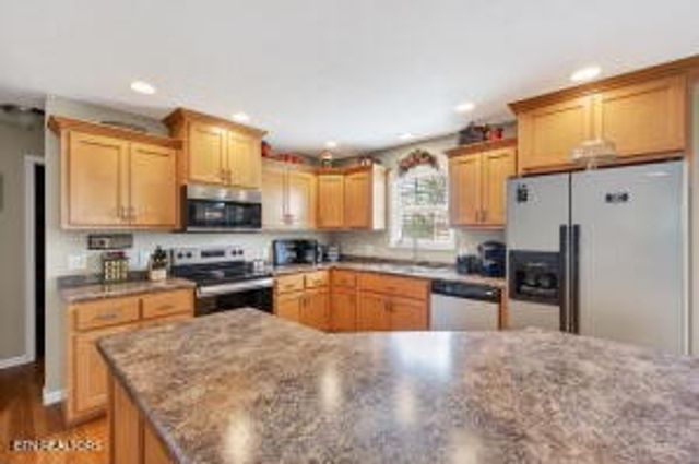 338 Pistole Rd, Sparta, TN 38583