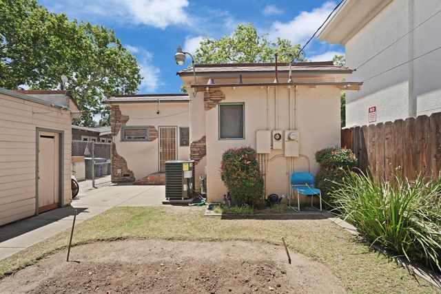 1006 6th St, Modesto, CA 95354