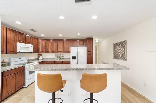 5076 NEPTUNE CIRCLE, Oxford, FL 34484