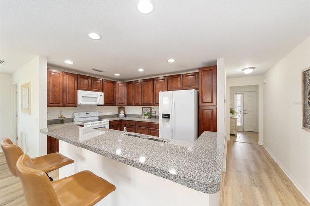 5076 NEPTUNE CIRCLE, Oxford, FL 34484