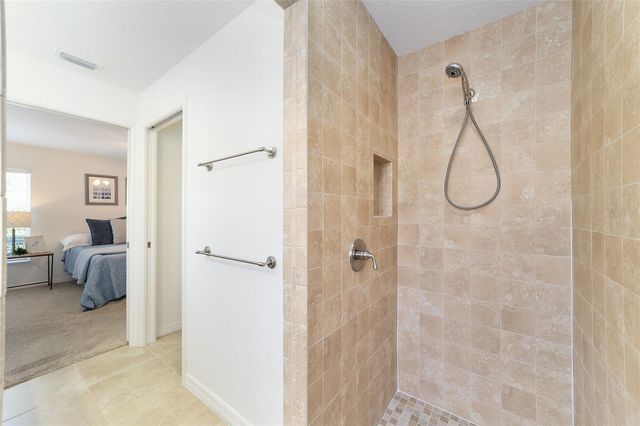 5076 NEPTUNE CIRCLE, Oxford, FL 34484