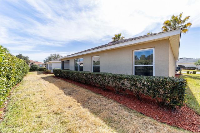 5076 NEPTUNE CIRCLE, Oxford, FL 34484