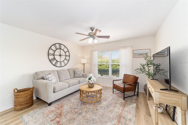 5076 NEPTUNE CIRCLE, Oxford, FL 34484