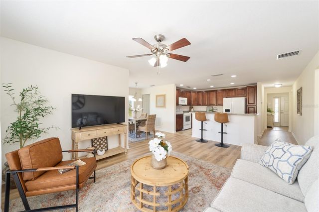 5076 NEPTUNE CIRCLE, Oxford, FL 34484