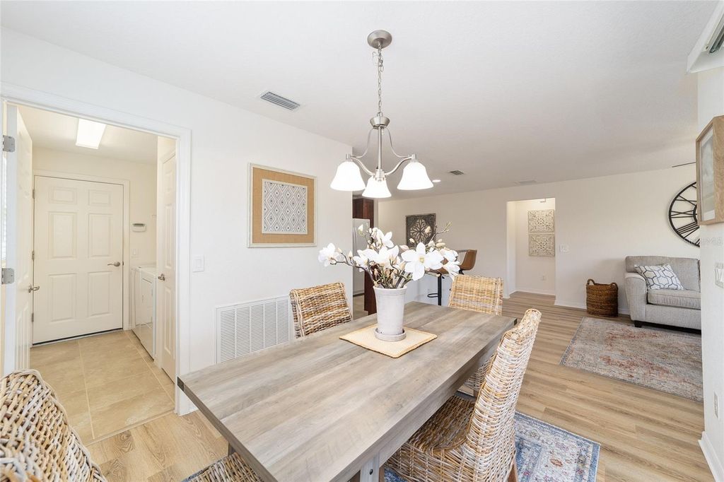 Image 20 of property listing at 5076 NEPTUNE CIRCLE, Oxford, FL 34484