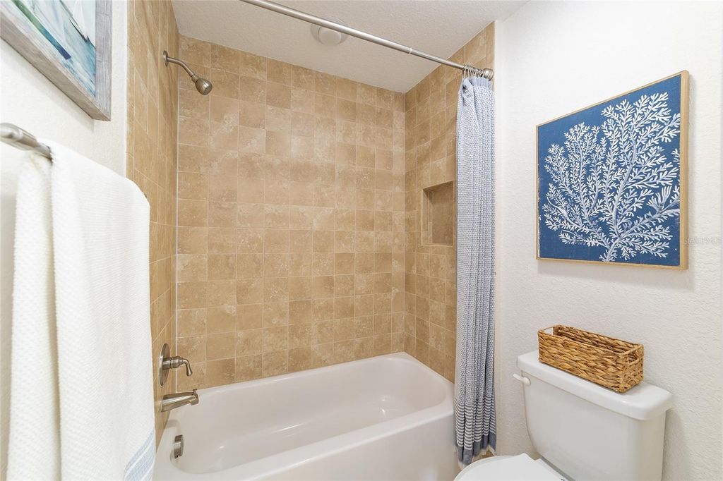 Image 32 of property listing at 5076 NEPTUNE CIRCLE, Oxford, FL 34484