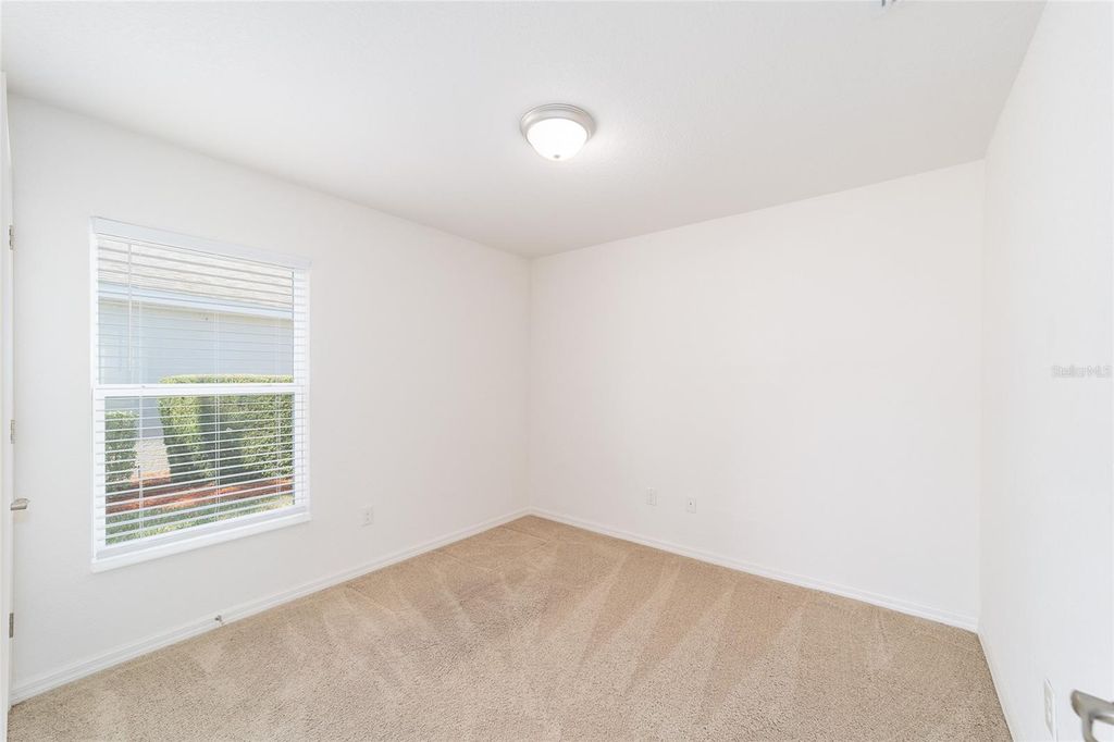 Image 33 of property listing at 5076 NEPTUNE CIRCLE, Oxford, FL 34484