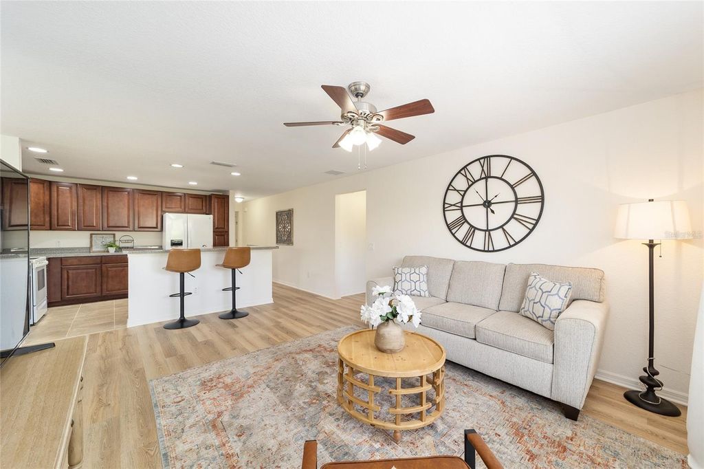 Image 9 of property listing at 5076 NEPTUNE CIRCLE, Oxford, FL 34484