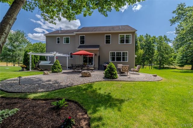 9089 Ashley Landing Drive, Clay, NY 13041