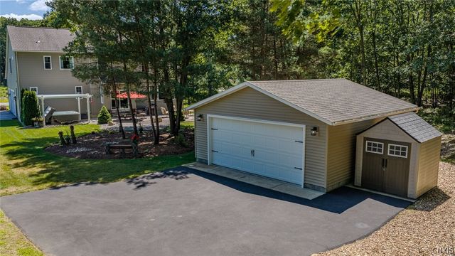 9089 Ashley Landing Drive, Clay, NY 13041