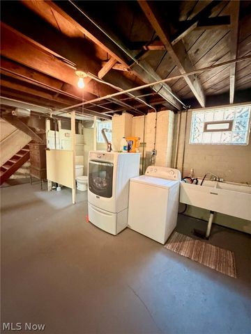 1350 E Florida Avenue, Youngstown, OH 44502