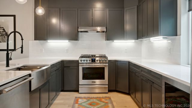 3755 S Riverside Drive 3755, Tulsa, OK 74105