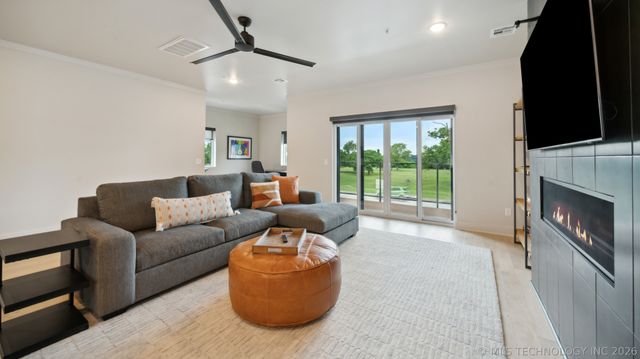 3755 S Riverside Drive 3755, Tulsa, OK 74105