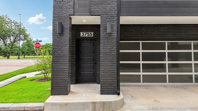 3755 S Riverside Drive 3755, Tulsa, OK 74105