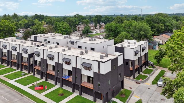 3755 S Riverside Drive 3755, Tulsa, OK 74105