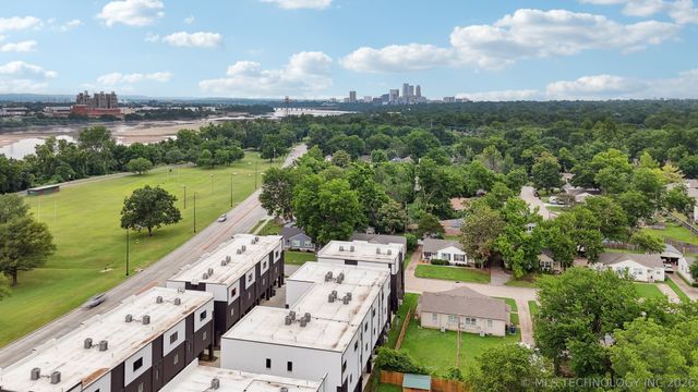 3755 S Riverside Drive 3755, Tulsa, OK 74105