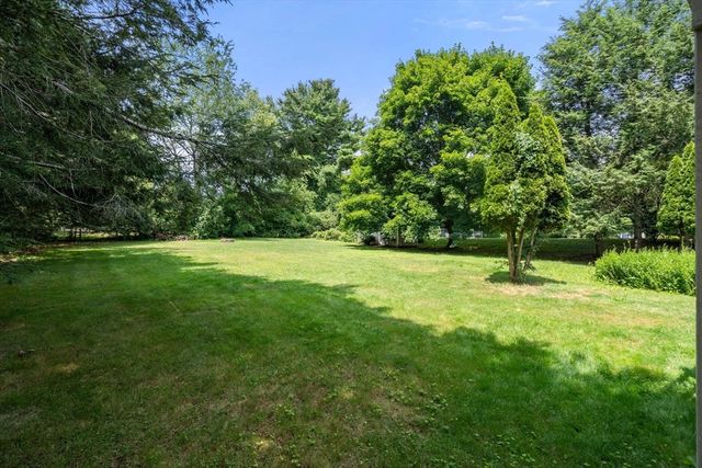 66 Indian Meadow Dr, Northborough, MA 01532