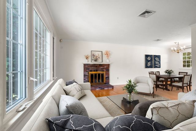66 Indian Meadow Dr, Northborough, MA 01532