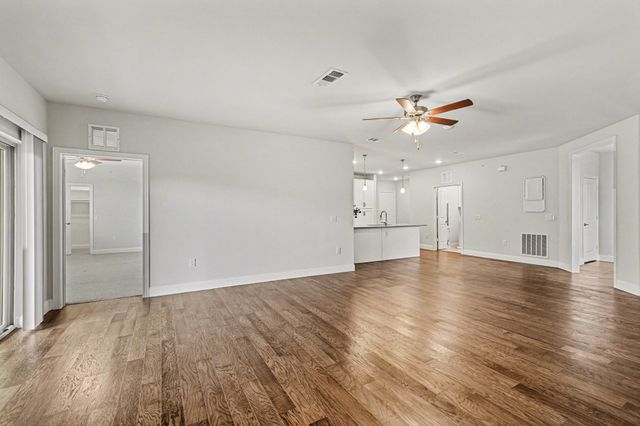 1735 Wittington Place 3402, Farmers Branch, TX 75234