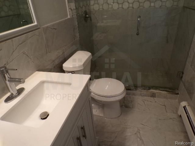 1880 Axtell Drive, Troy, MI 48084