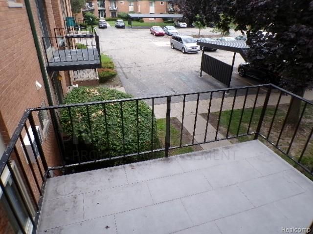 1880 Axtell Drive, Troy, MI 48084