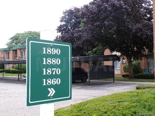 1880 Axtell Drive, Troy, MI 48084