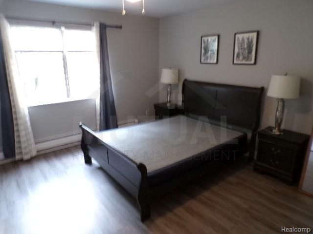 1880 Axtell Drive, Troy, MI 48084