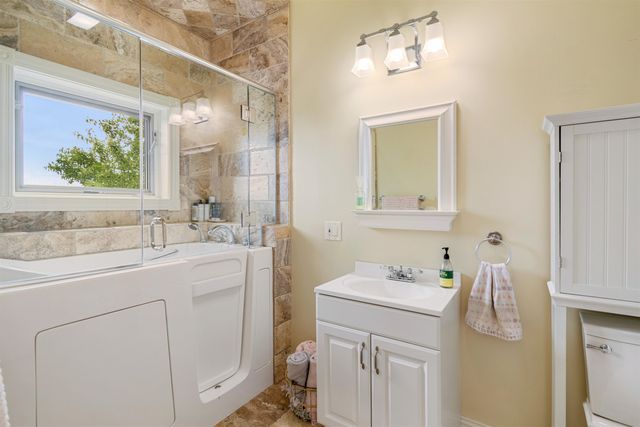 447 Highlands Drive, Williston, VT 05495
