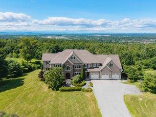 447 Highlands Drive, Williston, VT 05495