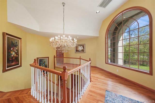 21 Huyler Drive, Hyde Park, NY 12538