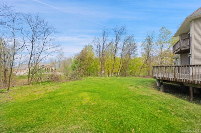 21 Huyler Drive, Hyde Park, NY 12538
