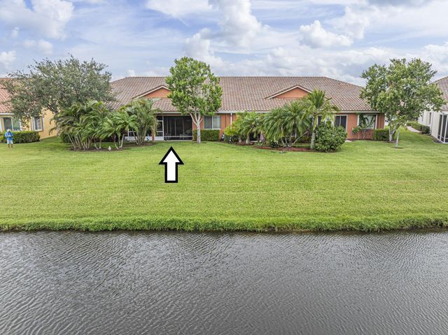 6480 Oxford Circle 103C, Vero Beach, FL 32966