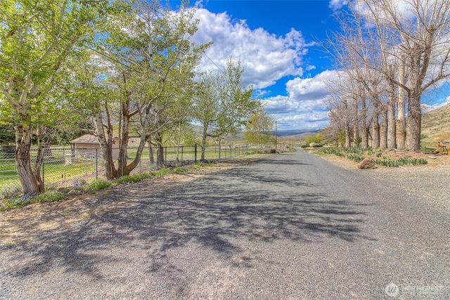1260 Burbank Creek Road, Yakima, WA 98901