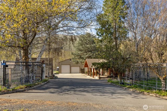 1260 Burbank Creek Road, Yakima, WA 98901