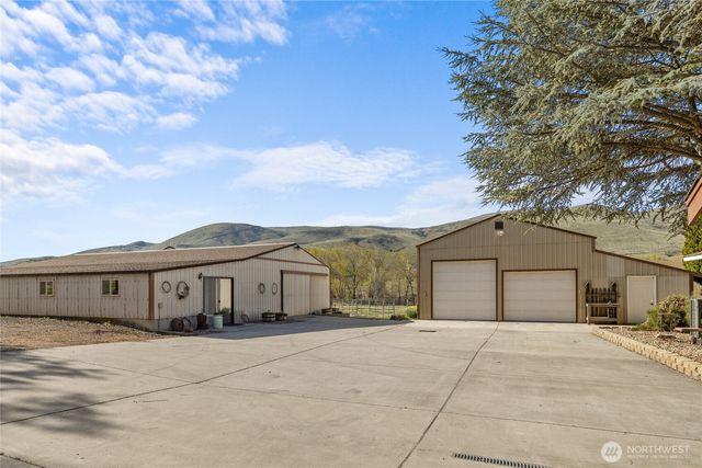 1260 Burbank Creek Road, Yakima, WA 98901