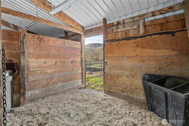 1260 Burbank Creek Road, Yakima, WA 98901