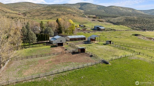 1260 Burbank Creek Road, Yakima, WA 98901