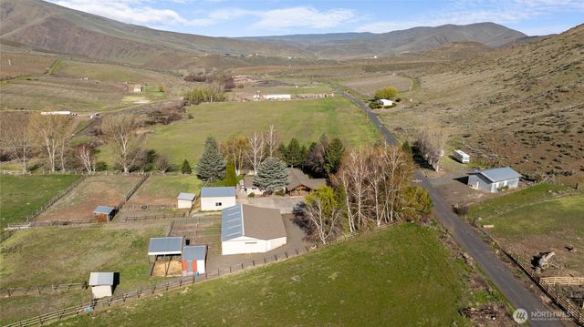 1260 Burbank Creek Road, Yakima, WA 98901