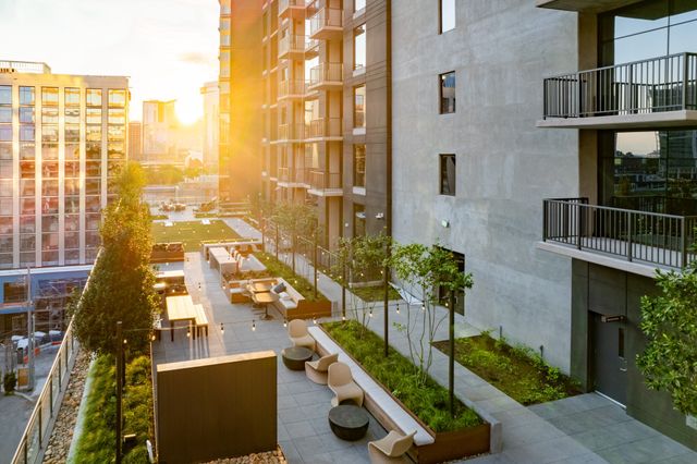 1212 Demonbreun St Apt 1507, Nashville, TN 37203