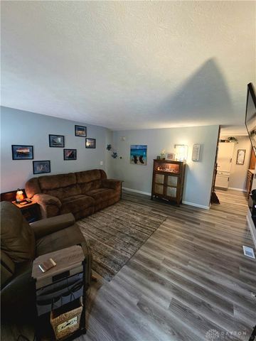 2152 Bellsburg Drive, Centerville, OH 45459