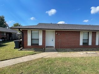 1820 S 13th Place, Rogers, AR 72758