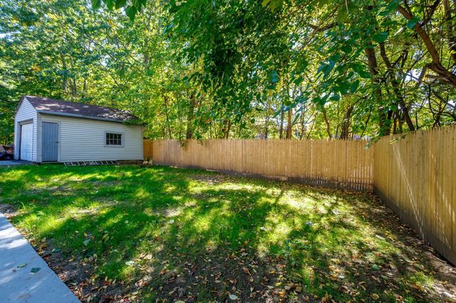 19 Kittredge St, Leominster, MA 01453