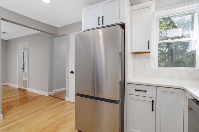 19 Kittredge St, Leominster, MA 01453